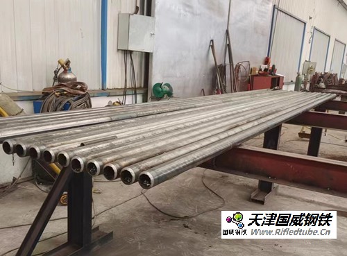 無縫鋼管|材質(zhì)：SA-210C規(guī)格：63.5*7.5 內(nèi)螺紋8個(gè)頭