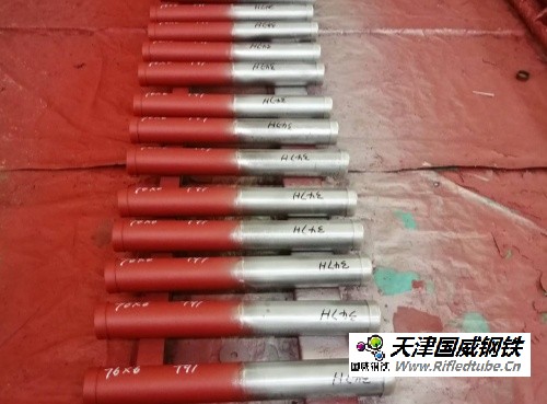 水冷壁管屏|每屏6根管 φ32*5.5mm,節(jié)距48mm;每根長度L=4m。材質(zhì)15CrMoG
